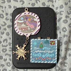 Disney Pins Plus Pin Board. Christmas set